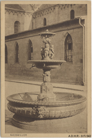 Guebwiller : fontaine près de l'église Saint-Léger