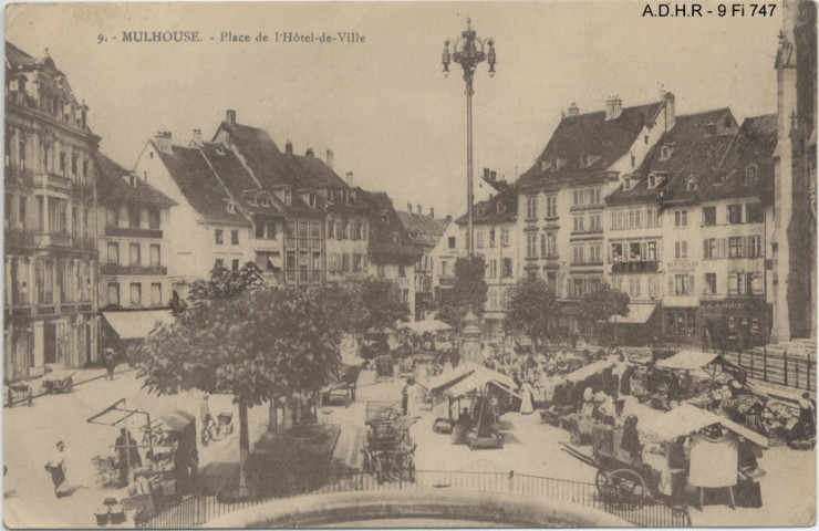 Mulhouse : Place de l'Hôtel de Ville