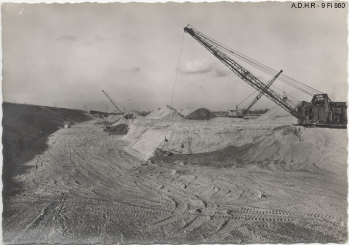 Ottmarsheim : chantier EDF, draglines "Bucyrus" en action