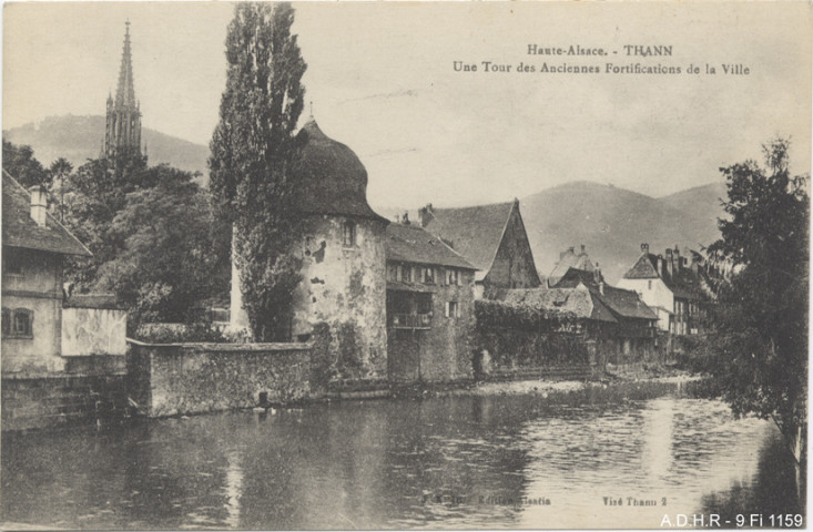 Thann : la Tour des Sorcières au bord de la Thur