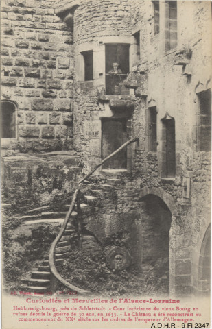 Haut-Koenigsbourg, cour intérieur du vieux bourg en ruines