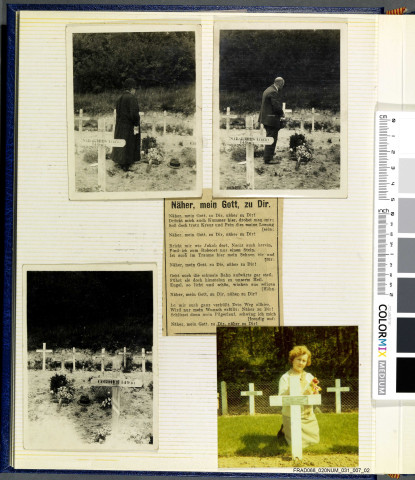 2 pages de l'album photo familial à la mémoire de Charles : faire-part de décès, photographie, auto-portrait au crayon, photographies de sa famille se recueillant sur sa tombe.