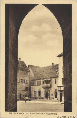 Colmar, ancien corps de garde vu depuis la collégiale