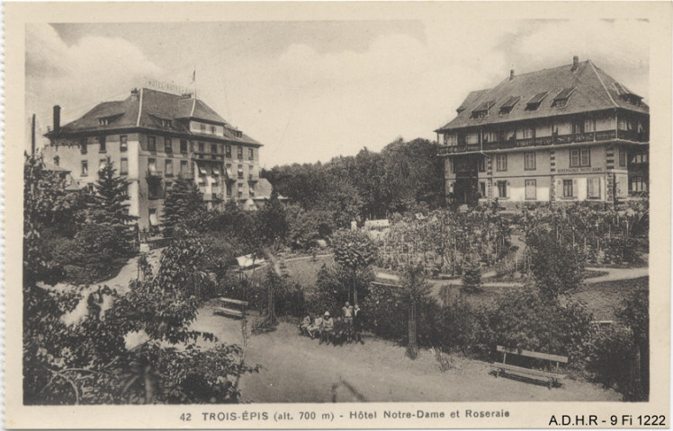 Trois Epis : hôtel Notre Dame et Roseraie