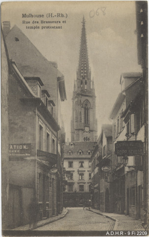 Mulhouse, rue des Brasseurs et temple protestant
