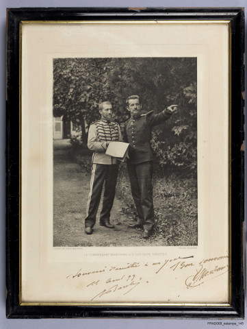 Le commandant Marchand et le capitaine Baratier, avec dédicace autographe