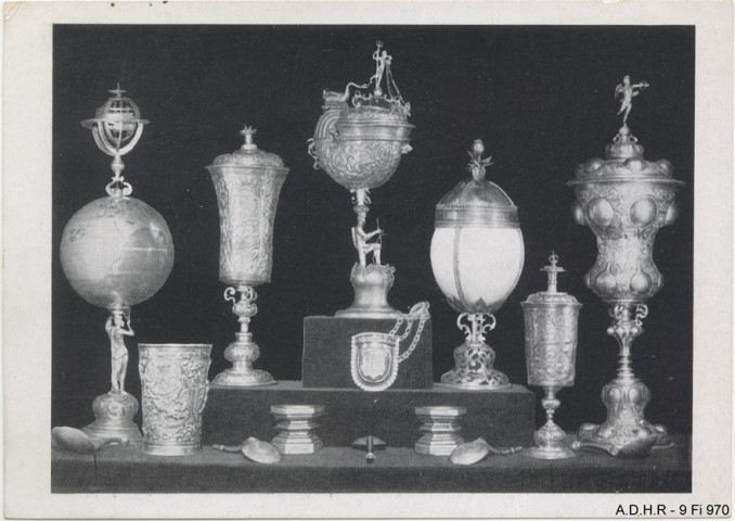 Ribeauvillé : hanaps en vermeil offerts par les Seigneurs de Ribeaupierre au Magistrat de Ribeauvillé de 1628 à 1642 exposés à l'Hôtel de Ville