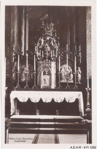 Trois Epis : intérieur de la chapelle, maître-autel