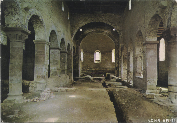 Feldbach : intérieur de l'église du XIIe siècle avant la restauration