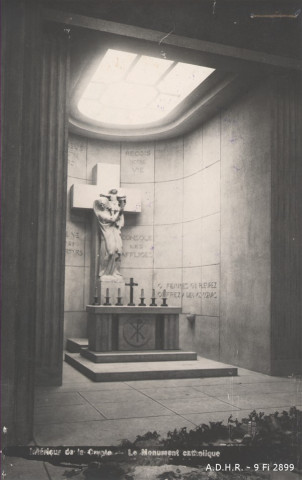 Hartmannswillerkopf : intérieur de la Crypte : le Monument catholique