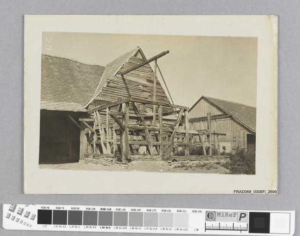 Derrière (53bis rue de), Surlen Aloïse