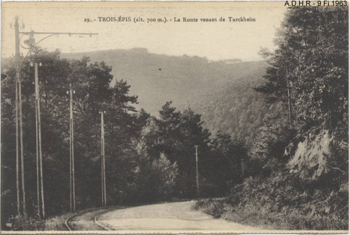 Trois-Epis, la route venant de Turckheim