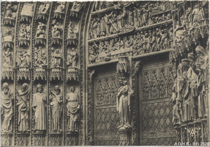 Strasbourg, la Cathédrale, le portail central, détail